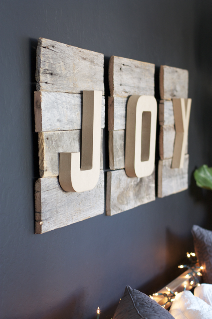 9 DIY Reclaimed Wood Christmas Décor Projects